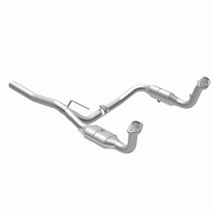 Dodge Nitro Catalytic Converter - Magnaflow - Direct-Fit, OEM Grade - `07-`08