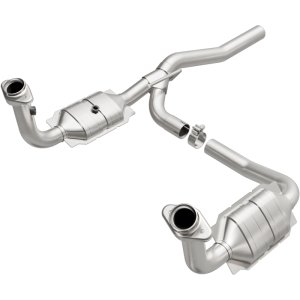 Dodge Nitro Catalytic Converter - Magnaflow - Direct-Fit, OEM Grade - `07-`08