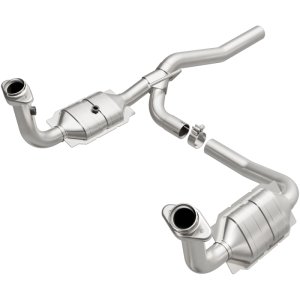 Dodge Nitro Catalytic Converter - Magnaflow - Direct-Fit, OEM Grade - `07-`08