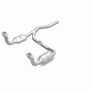 Dodge Nitro Catalytic Converter - Magnaflow - Direct-Fit, OEM Grade - `07-`08