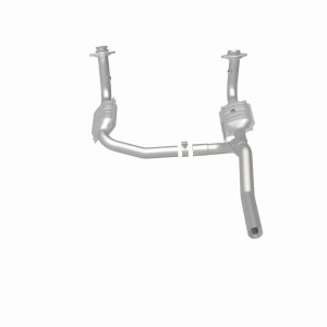 Dodge Nitro Catalytic Converter - Magnaflow - Direct-Fit, OEM Grade - `07-`08