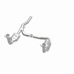 Jeep Liberty Catalytic Converter - Magnaflow - Direct-Fit, OEM Grade - 2008