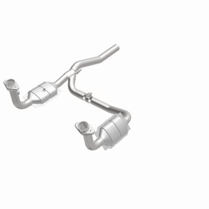 Jeep Liberty Catalytic Converter - Magnaflow - Direct-Fit, OEM Grade - 2008