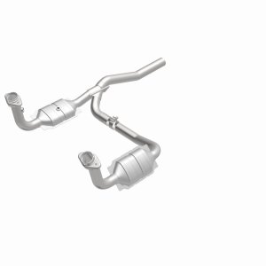 Jeep Liberty Catalytic Converter - Magnaflow - Direct-Fit, OEM Grade - 2008