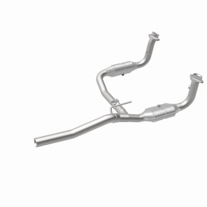 Jeep Liberty Catalytic Converter - Magnaflow - Direct-Fit, OEM Grade - 2008