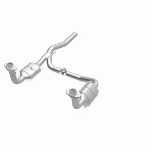 Jeep Liberty Catalytic Converter - Magnaflow - Direct-Fit, OEM Grade - 2008