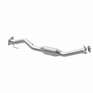 GMC Envoy Catalytic Converter - Magnaflow - OEM Grade Direct-Fit - `02-`05