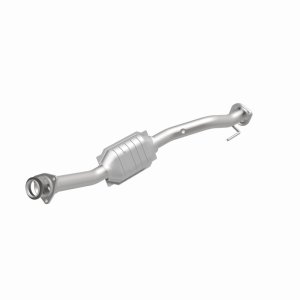 GMC Envoy Catalytic Converter - Magnaflow - OEM Grade Direct-Fit - `02-`05