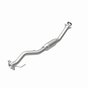GMC Envoy Catalytic Converter - Magnaflow - OEM Grade Direct-Fit - `02-`05