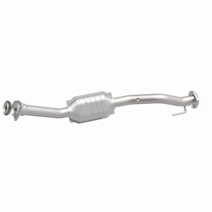GMC Envoy Catalytic Converter - Magnaflow - OEM Grade Direct-Fit - `02-`05