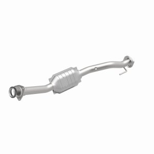 GMC Envoy Catalytic Converter - Magnaflow - OEM Grade Direct-Fit - `02-`05
