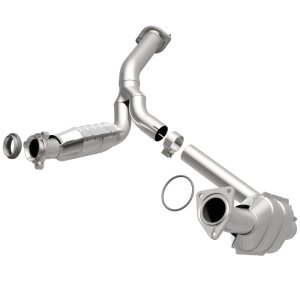 Chevrolet Tahoe Catalytic Converter - Magnaflow - OEM Grade Federal/EPA Compliant Direct-Fit - `07-`08 Chevrolet Tahoe Catalytic Converter - Magnaflow - OEM Grade Federal/EPA Compliant Direct-Fit - `07-`08