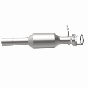 Ford Focus Catalytic Converter - Magnaflow - OEM Grade Direct-Fit - `03-`11