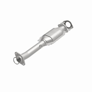 Nissan Titan Catalytic Converter - Magnaflow - Direct-Fit - `04-`15