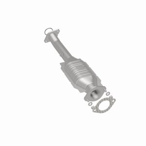 Nissan Titan Catalytic Converter - Magnaflow - Direct-Fit - `04-`15