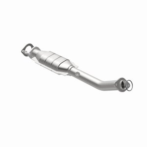 Nissan Armada Catalytic Converter - Rear - Magnaflow - OEM Grade Direct-Fit - `05-`15