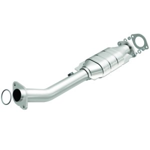 Nissan Titan Catalytic Converter - Rear - Magnaflow - OEM Grade Direct-Fit - `04-`15