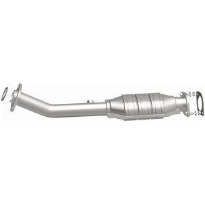 Nissan Titan Catalytic Converter - Rear - Magnaflow - OEM Grade Direct-Fit - `04-`15