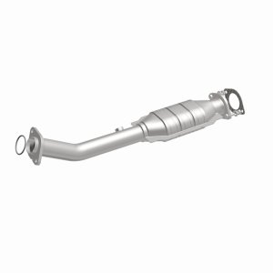 Nissan Titan Catalytic Converter - Rear - Magnaflow - OEM Grade Direct-Fit - `04-`15
