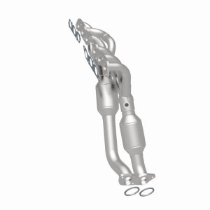 Lexus IS300 Catalytic Converter - Magnaflow - OEM Grade Direct-Fit - `01-`05