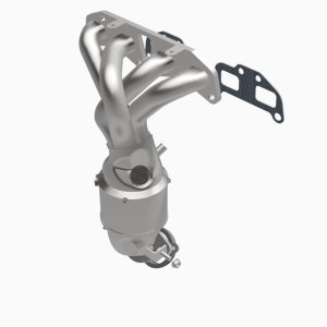 Nissan Sentra Catalytic Converter - Magnaflow - OEM Grade Direct-Fit Manifold - `02-`06
