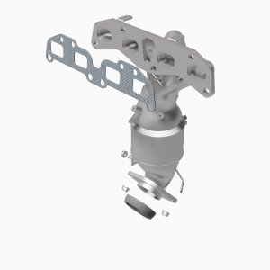 Nissan Sentra Catalytic Converter - Magnaflow - OEM Grade Direct-Fit Manifold - `02-`06