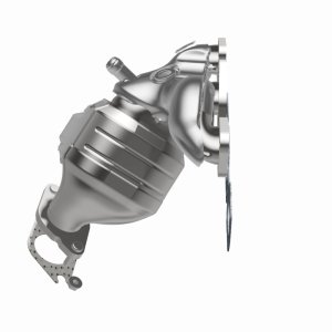 Ford Escape Catalytic Converter - Rear - Magnaflow - Direct-Fit with Integrated Manifold - `01-`08