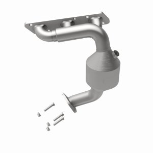 Mazda MPV Catalytic Converter - Front - Magnaflow - OEM Grade Manifold - `02-`06