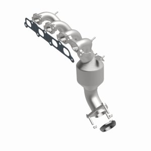 GMC Canyon Catalytic Converter - Magnaflow - OEM Grade Direct-Fit - `04-`06