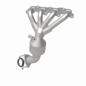 GMC Canyon Catalytic Converter - Magnaflow - OEM Grade Direct-Fit - `04-`06