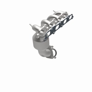 GMC Canyon Catalytic Converter - Magnaflow - OEM Grade Direct-Fit - `04-`06