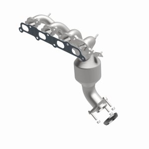 GMC Canyon Catalytic Converter - Magnaflow - OEM Grade Direct-Fit - `04-`06