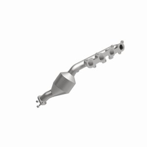 Toyota 4Runner Catalytic Converter - Driver Side - Magnaflow - Direct Fit OEM Grade - `03-`04