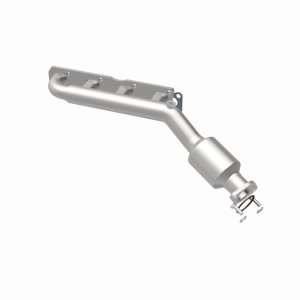 Nissan Armada Catalytic Converter - Magnaflow - OEM Grade Direct-Fit - `05-`15 Nissan Armada Catalytic Converter - Magnaflow - OEM Grade Direct-Fit - `05-`15