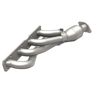 Nissan Titan Catalytic Converter - Magnaflow - OEM Grade Direct-Fit - `04-`15 Nissan Titan Catalytic Converter - Magnaflow - OEM Grade Direct-Fit - `04-`15