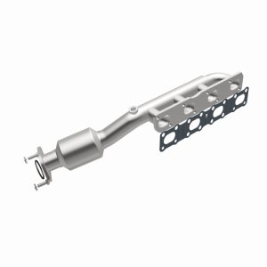 Nissan Titan Catalytic Converter - Magnaflow - OEM Grade Direct-Fit - `04-`15 Nissan Titan Catalytic Converter - Magnaflow - OEM Grade Direct-Fit - `04-`15