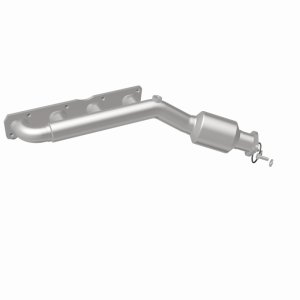 Nissan Titan Catalytic Converter - Magnaflow - OEM Grade Direct-Fit - `04-`15 Nissan Titan Catalytic Converter - Magnaflow - OEM Grade Direct-Fit - `04-`15