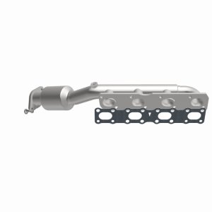 Nissan Titan Catalytic Converter - Magnaflow - OEM Grade Direct-Fit - `04-`15 Nissan Titan Catalytic Converter - Magnaflow - OEM Grade Direct-Fit - `04-`15