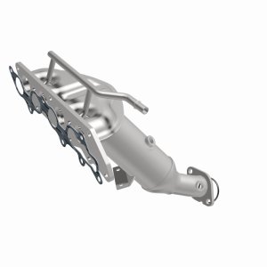 Ford Focus Catalytic Converter - Manifold - Magnaflow - Direct-Fit Manifold, OEM Grade, Federal/EPA Compliant, Stainless Steel - `03-`04