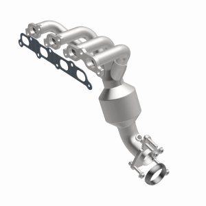 GMC Canyon Catalytic Converter - Magnaflow - OEM Grade Direct-Fit Manifold - `07-`12