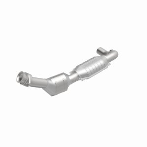 Ford E-250 Econoline Catalytic Converter - Magnaflow - OEM Grade Direct-Fit - `00-`02