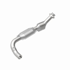 Ford E-250 Econoline Catalytic Converter - Magnaflow - OEM Grade Direct-Fit - `00-`02