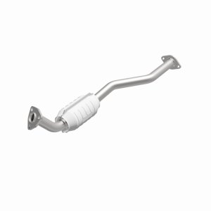 Nissan Xterra Catalytic Converter - Magnaflow - OEM Grade - `00-`04