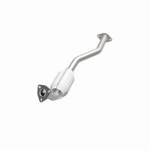 Nissan Xterra Catalytic Converter - Magnaflow - OEM Grade - `00-`04