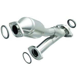 Toyota Highlander Catalytic Converter - Magnaflow - OEM Grade Direct-Fit - `01-`03 Toyota Highlander Catalytic Converter - Magnaflow - OEM Grade Direct-Fit - `01-`03