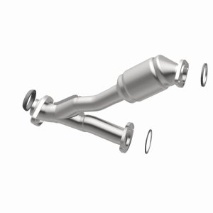 Toyota Highlander Catalytic Converter - Magnaflow - OEM Grade Direct-Fit - `01-`03 Toyota Highlander Catalytic Converter - Magnaflow - OEM Grade Direct-Fit - `01-`03