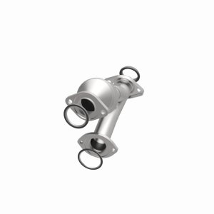 Toyota Highlander Catalytic Converter - Magnaflow - OEM Grade Direct-Fit - `01-`03 Toyota Highlander Catalytic Converter - Magnaflow - OEM Grade Direct-Fit - `01-`03