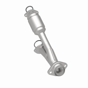 Toyota Highlander Catalytic Converter - Magnaflow - OEM Grade Direct-Fit - `01-`03 Toyota Highlander Catalytic Converter - Magnaflow - OEM Grade Direct-Fit - `01-`03