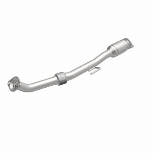 Nissan Altima Catalytic Converter - Rear - Magnaflow - OEM Grade Federal/EPA Compliant Direct-Fit - `02-`06