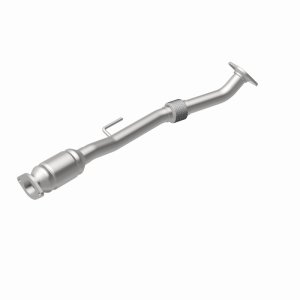Nissan Altima Catalytic Converter - Rear - Magnaflow - OEM Grade Federal/EPA Compliant Direct-Fit - `02-`06